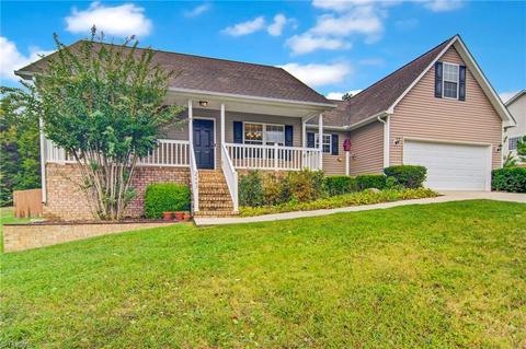 2443 Featherstone Ct, Trinity, NC 27370 photo 2