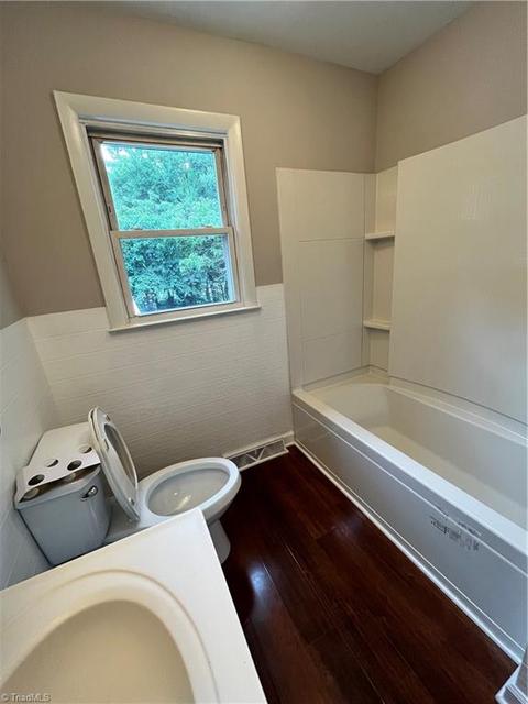 801 Pinecroft St, High Point, NC 27260 photo 12