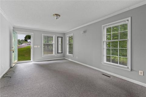 715 Saddle Dr, Pilot Mountain, NC 27041 photo 6