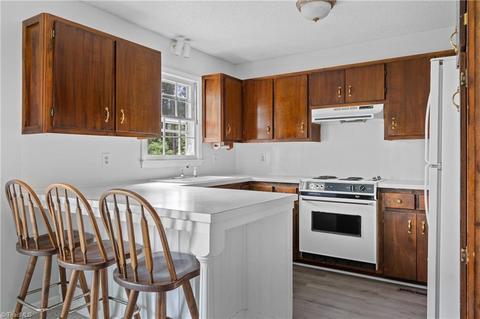 715 Saddle Dr, Pilot Mountain, NC 27041 photo 14