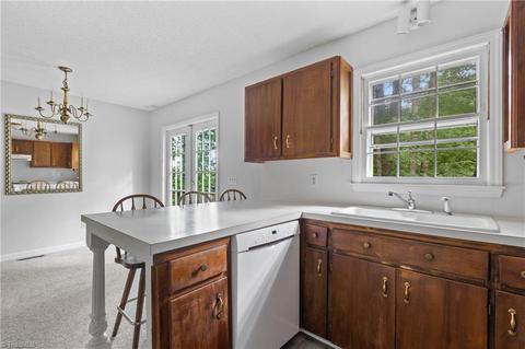 715 Saddle Dr, Pilot Mountain, NC 27041 photo 16