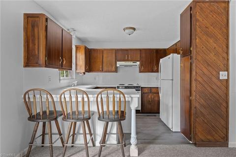 715 Saddle Dr, Pilot Mountain, NC 27041 photo 13
