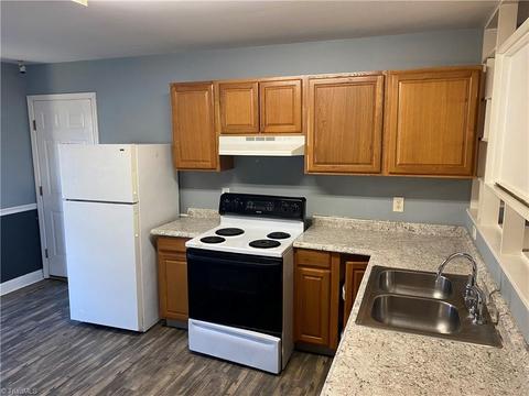918 Howard Pl, High Point, NC 27262 photo 6