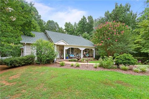 450 Winchester Dr, King, NC 27021 photo 3