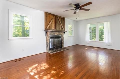 114 Brandon Ln, Trinity, NC 27370 photo 2