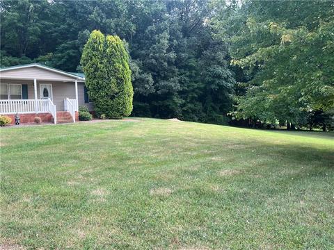 108 Kettering Ct, King, NC 27021 photo 7
