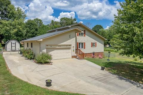 4324 Creekview Dr, Trinity, NC 27370 photo 2