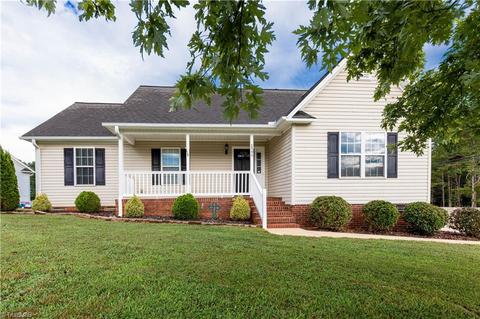 2995 Clear Ridge Dr, Trinity, NC 27370 photo 1