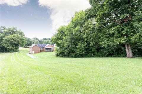 6438 Starlette Ln, Trinity, NC 27370 photo 32