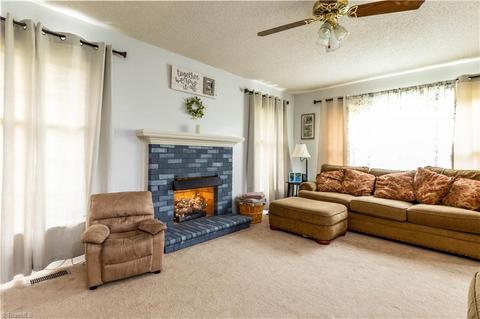 6438 Starlette Ln, Trinity, NC 27370 photo 5