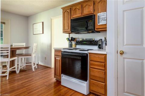 6438 Starlette Ln, Trinity, NC 27370 photo 8