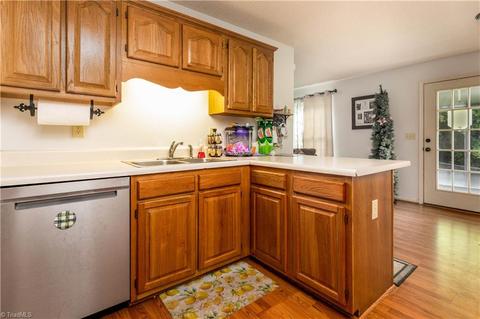 6438 Starlette Ln, Trinity, NC 27370 photo 10