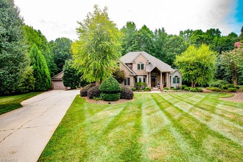 7077 Falcon Way, Trinity, NC 27370 photo 1