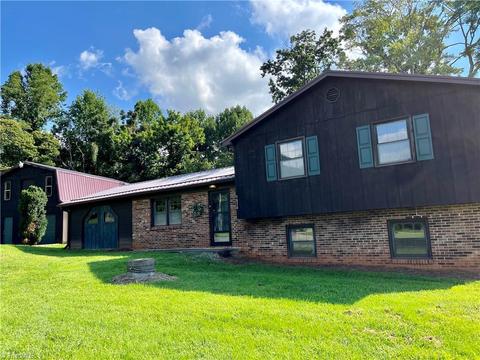 9830 W Pine St, Lowgap, NC 27024 photo 10