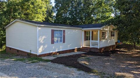 130 Gem Stone Loop, Summerfield, NC 27358 photo 4
