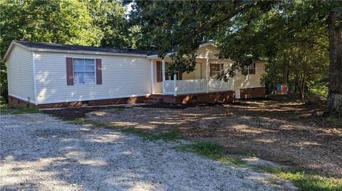 130 Gem Stone Loop, Summerfield, NC 27358 photo 2
