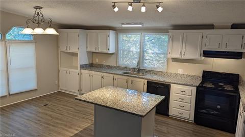 130 Gem Stone Loop, Summerfield, NC 27358 photo 6