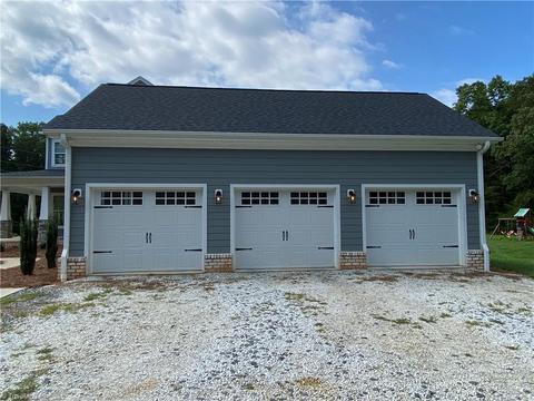 743 Precinct Rd, Pilot Mountain, NC 27041 photo 6