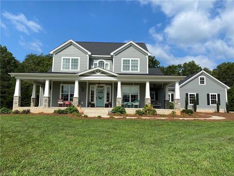 743 Precinct Rd, Pilot Mountain, NC 27041 photo 1