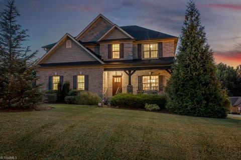 7018 English Pride Dr, Trinity, NC 27370 photo 1
