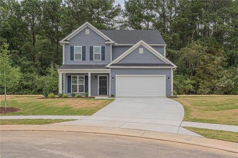 1062 Spruce Garden Dr, Rural Hall, NC 27045