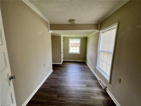 805 E Dayton Ave, High Point, NC 27262 photo 8