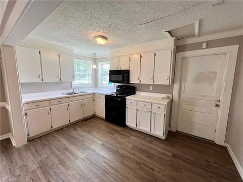 805 E Dayton Ave, High Point, NC 27262 photo 5