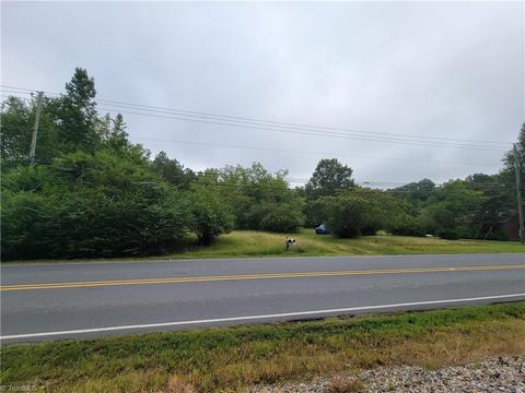 1334 Eldorado St, Troy, NC 27371 photo 2