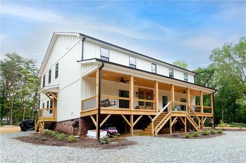 989 Bald Hill Loop, Madison, NC 27025 photo 1