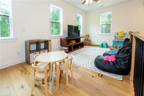 989 Bald Hill Loop, Madison, NC 27025 photo 14