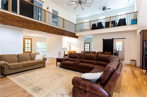 989 Bald Hill Loop, Madison, NC 27025 photo 7