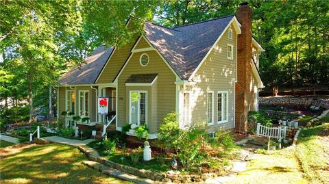 958 Laurel Wood Dr, Eden, NC 27288