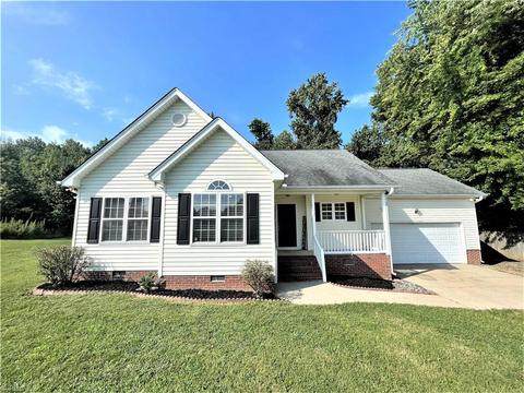590 Saddlebred Loop, Stokesdale, NC 27357 photo 1