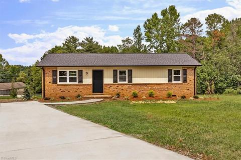 4132 Skyview Ct, Trinity, NC 27370 photo 2