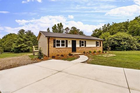 4132 Skyview Ct, Trinity, NC 27370 photo 3