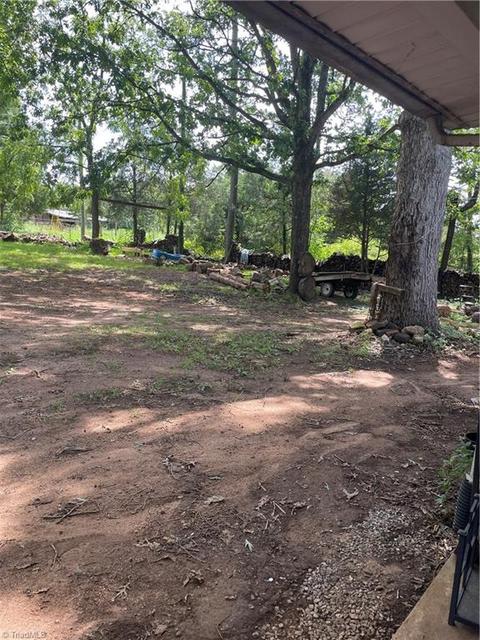 5511 September Ln, Conover, NC 28613 photo 3