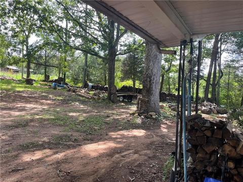 5511 September Ln, Conover, NC 28613 photo 2