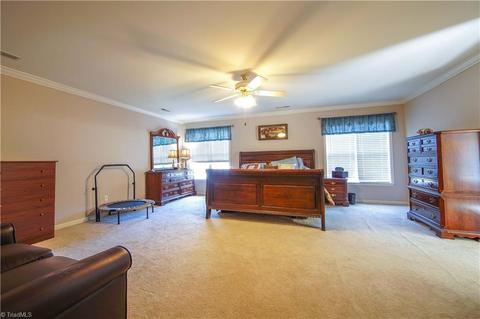 602 Pinestone Ct, High Point, NC 27265 photo 21