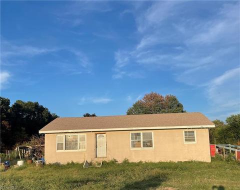 2157 Willie Wright Rd, Ramseur, NC 27316 photo 1