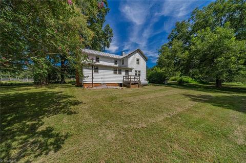8176 Peak Rd, Clemmons, NC 27012 photo 4