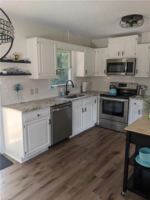 3916 Johnson St, High Point, NC 27265 photo 2