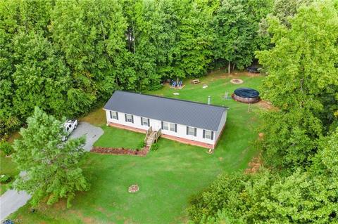 2219 Oxford Dr, Staley, NC 27355 photo 4