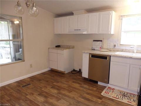 4964 Marlbrook Ct, Trinity, NC 27370 photo 6