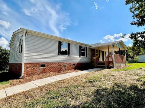 2416 Wildwood Rd, Trinity, NC 27370 photo 2