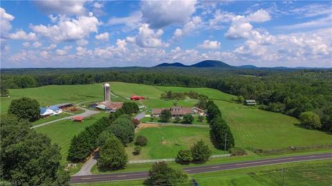 5852 Gallimore Town Rd, Trinity, NC 27370 photo 2