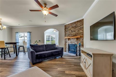 140 Windmill Trl, High Point, NC 27265 photo 8