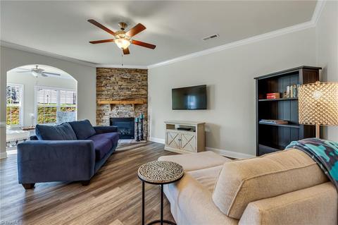 140 Windmill Trl, High Point, NC 27265 photo 6