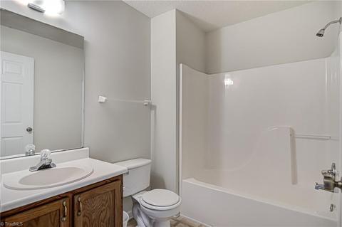 1344 Bailey Cir, High Point, NC 27262 photo 25