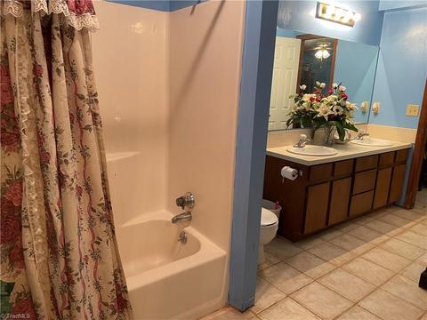 1716 Beaucrest Ave, High Point, NC 27265 photo 8