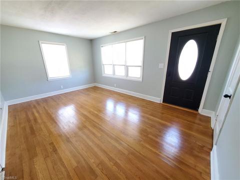 150 E Highland Ave, Elkin, NC 28621 photo 7